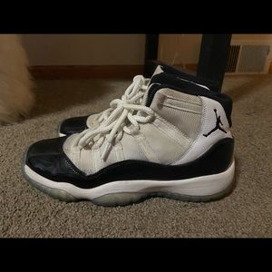Concord black and white 11’s